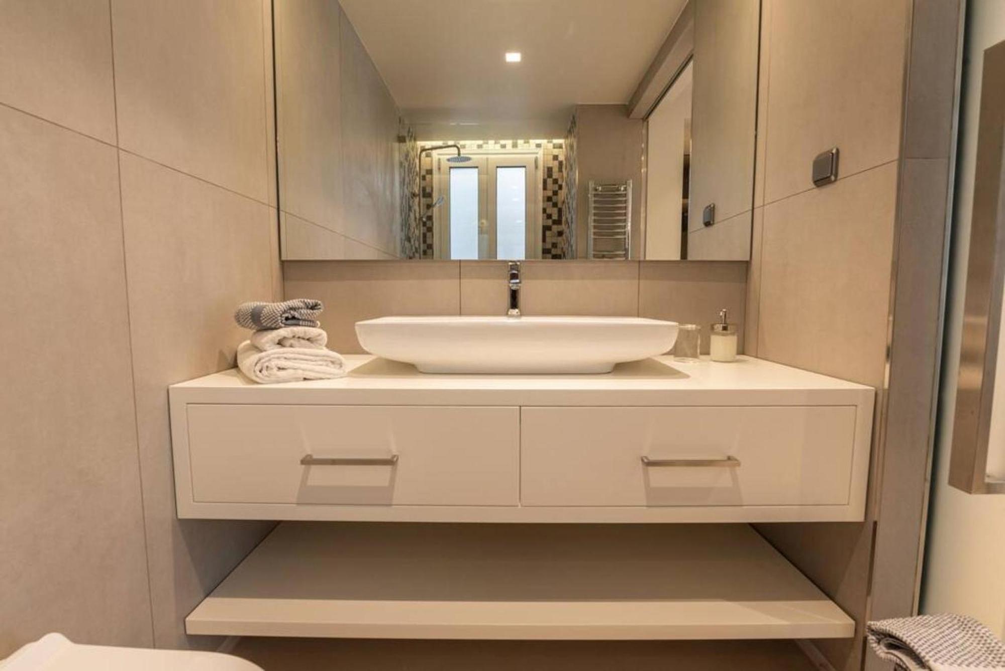 Luxurious Apartment In Acropolis アテネ エクステリア 写真
