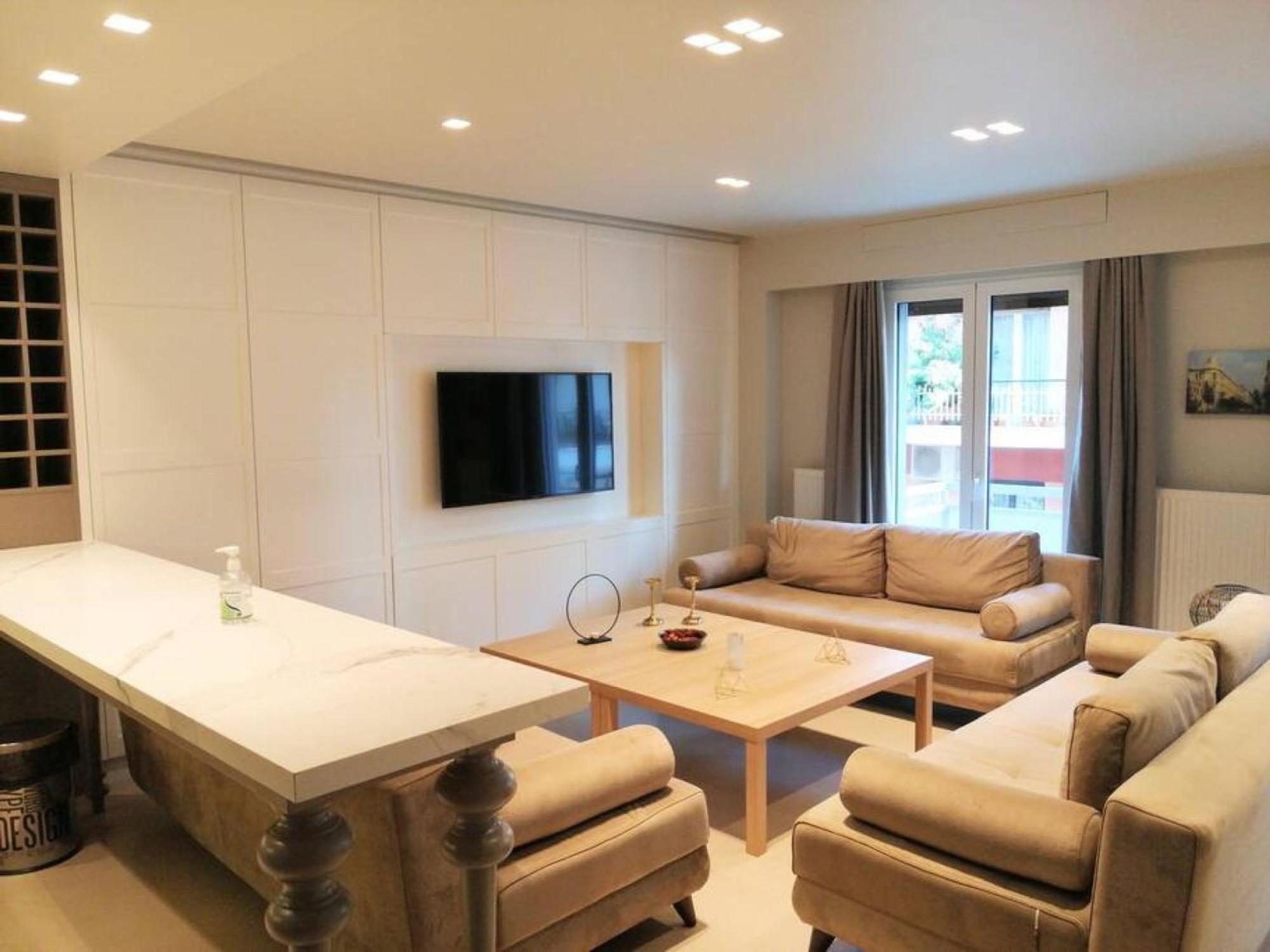 Luxurious Apartment In Acropolis アテネ エクステリア 写真